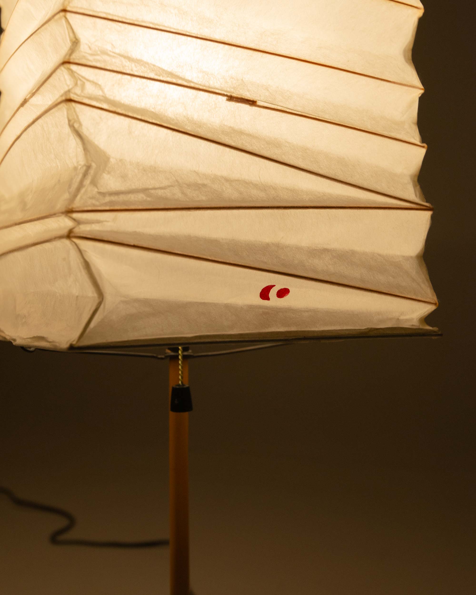A pair of 1951 Isamu Noguchi Akari Table Lamps BB1-30XN, New Old