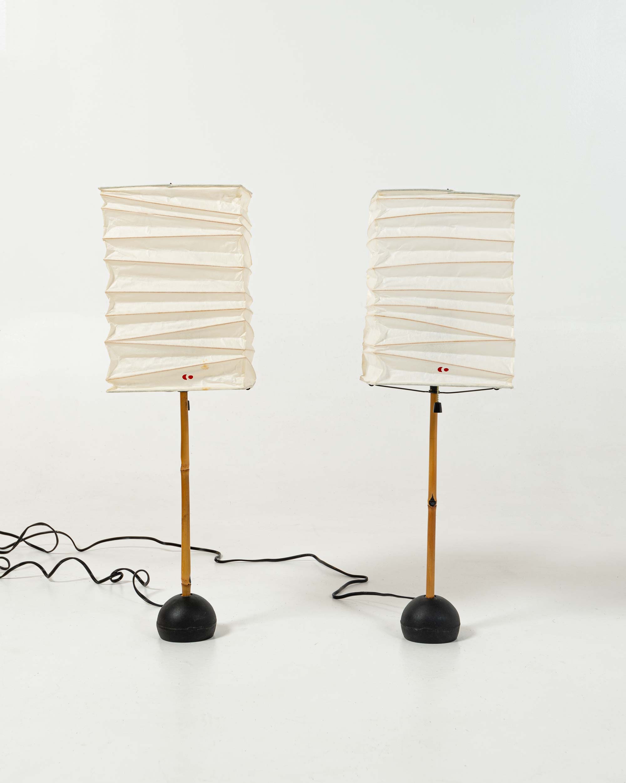 Akari-bb1-30XN-pair-light-