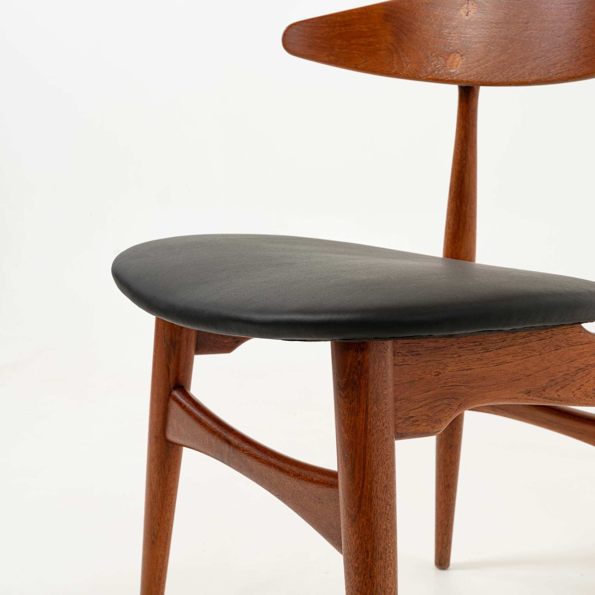 Set of six Hans Wegner for Carl Hansen & Son CH-33 Chairs in Teak 