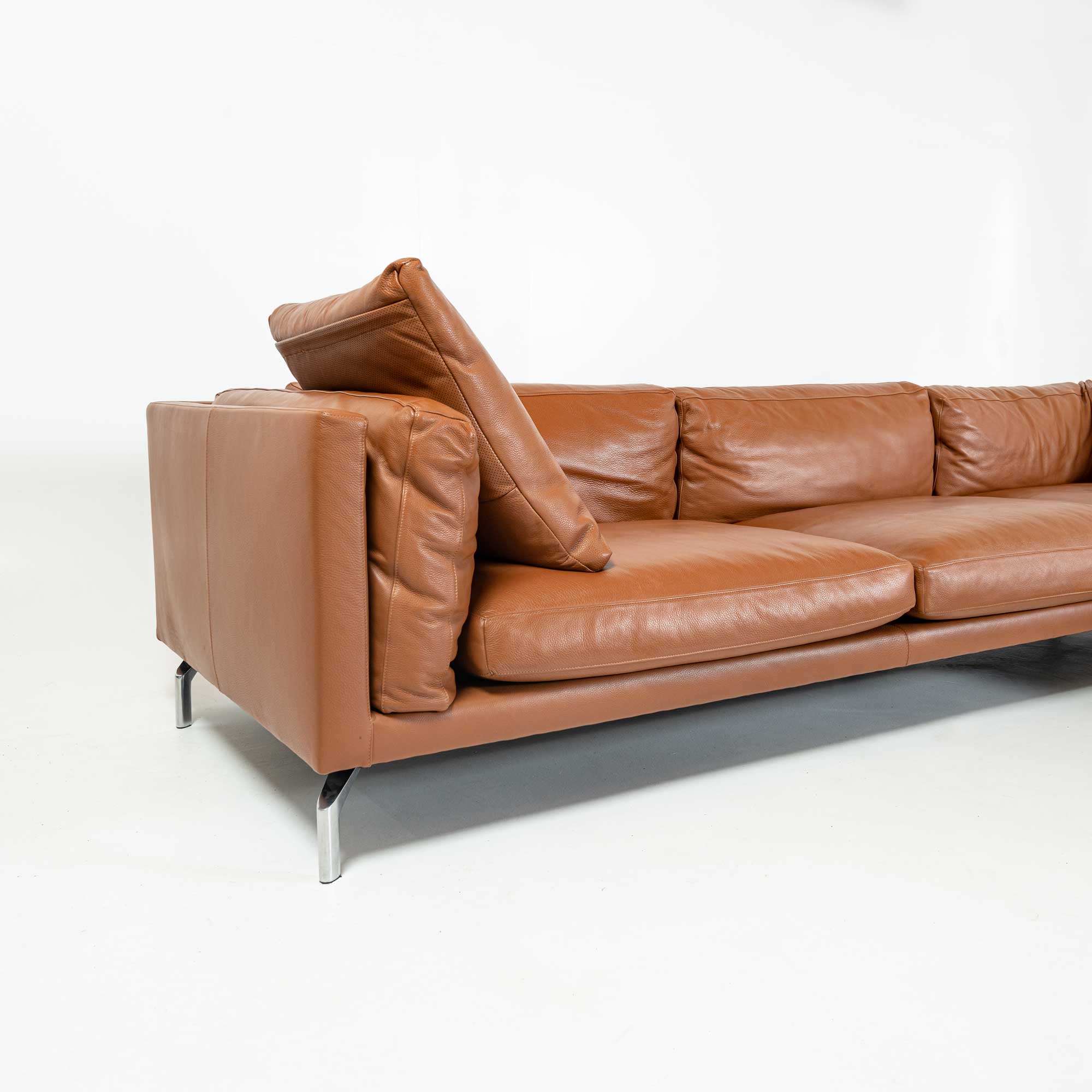 Como Corner Sectional Sofa in Canyon Leather