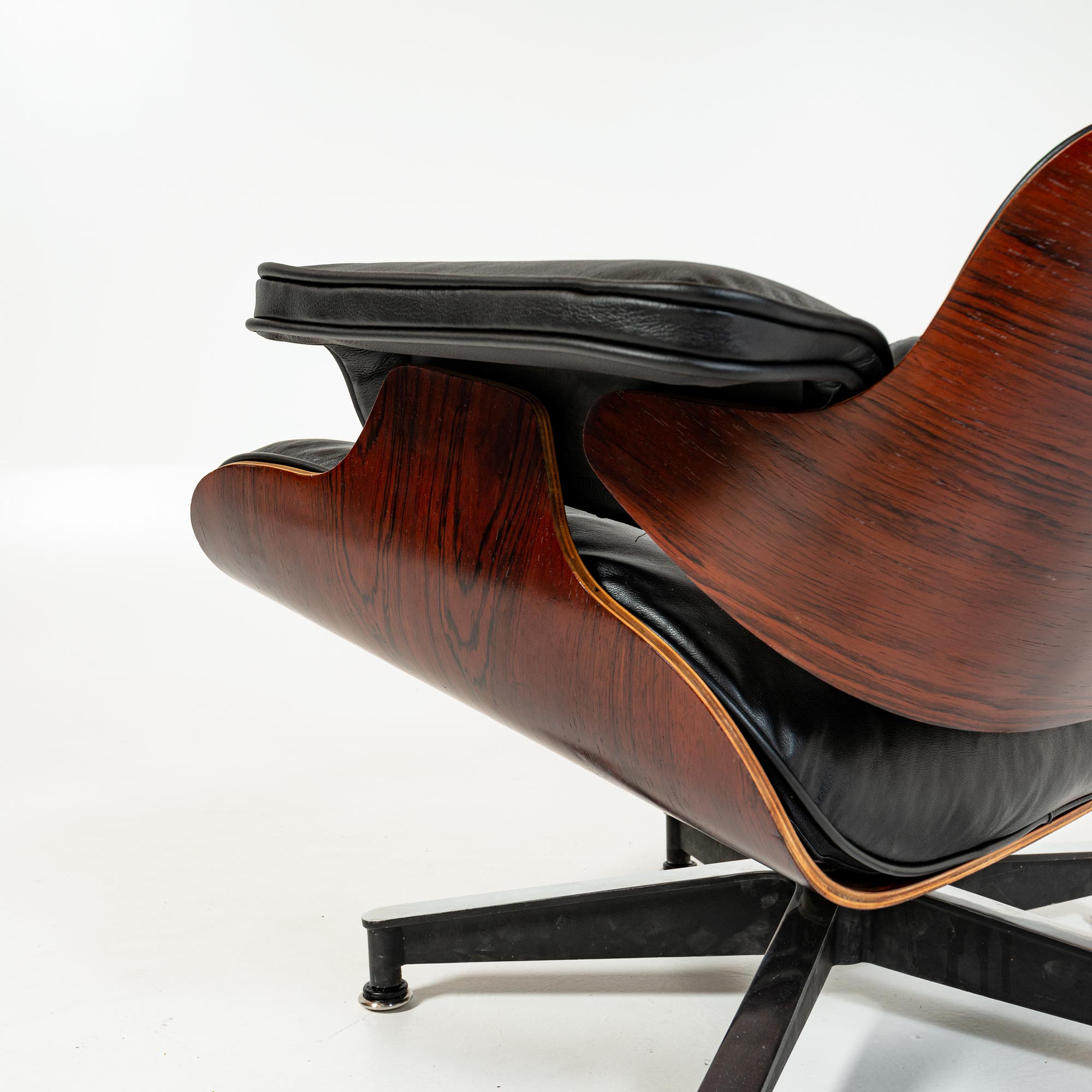 Very First Generation 1956 Eames Lounge Chair 670 and Spinning Ottoman 671