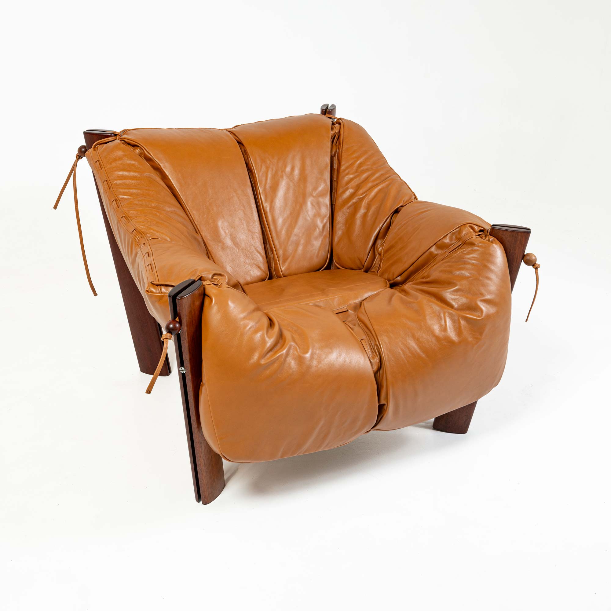 Percival Lafer MP-211 lounge chair in rosewood and Maharam Sorghum