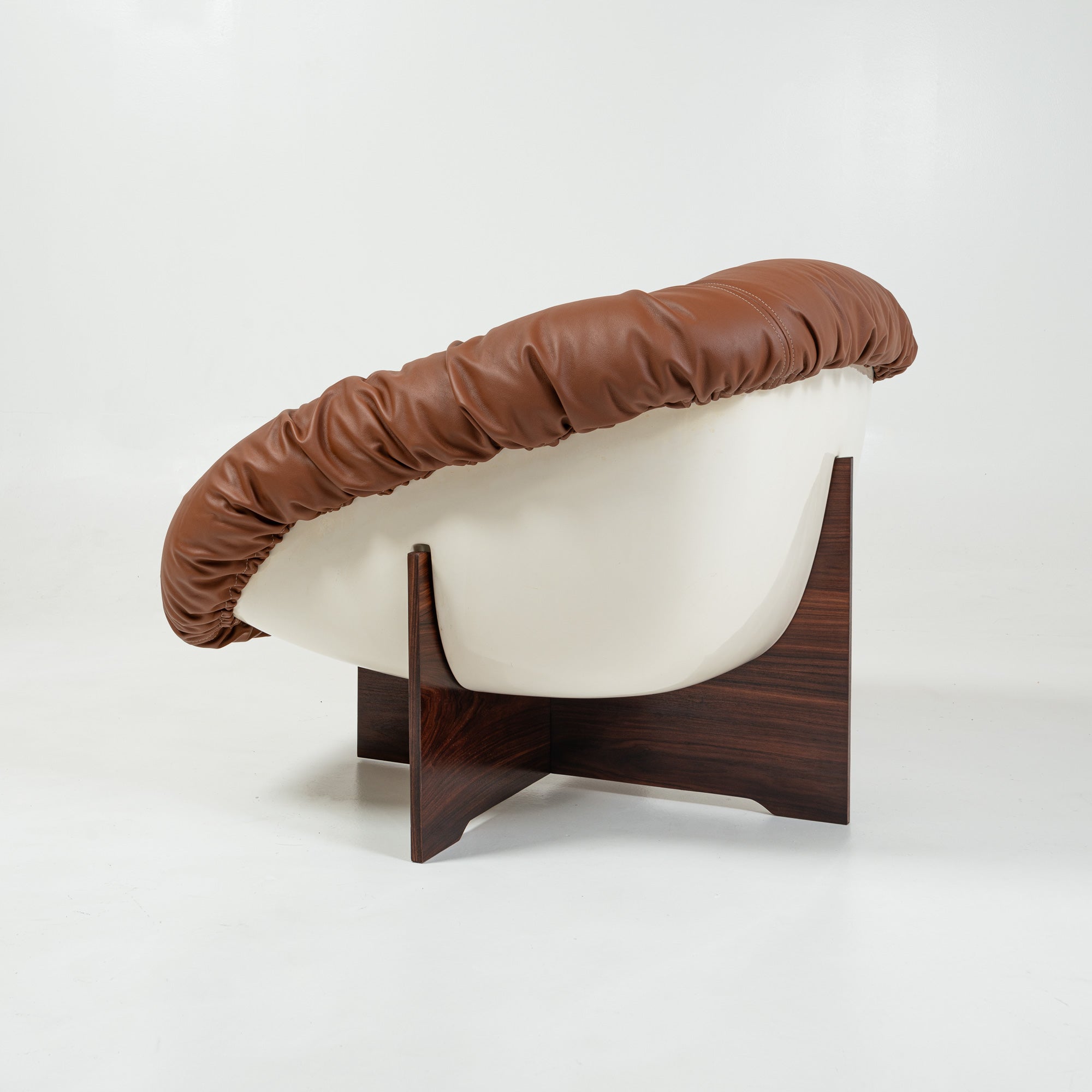 Percival Lafer's MP-61 Lounge Chair in Maharam Leather and Rosewood, 1973