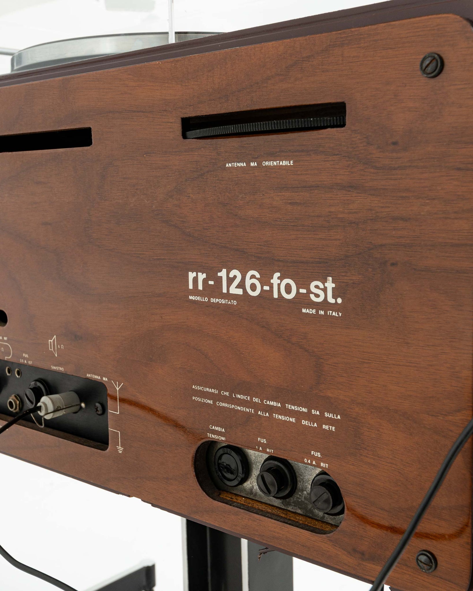 RR126 Radiophonograph and Record Player designed by Castiglioni brothers for Brionvega 1965 Walnut