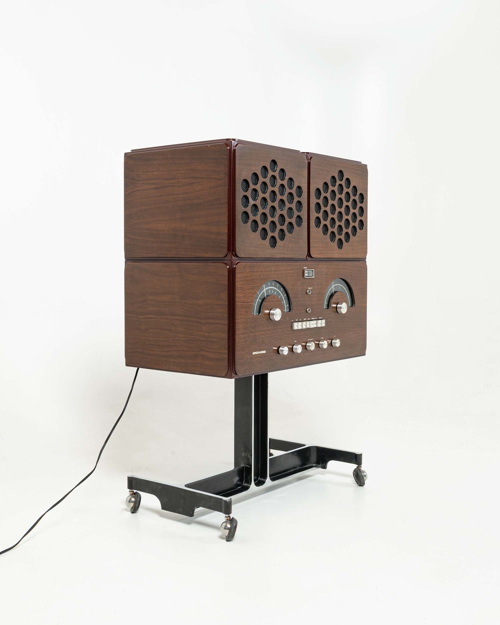 RR126 Radiophonograph and Record Player designed by Castiglioni brothers for Brionvega 1965 Walnut