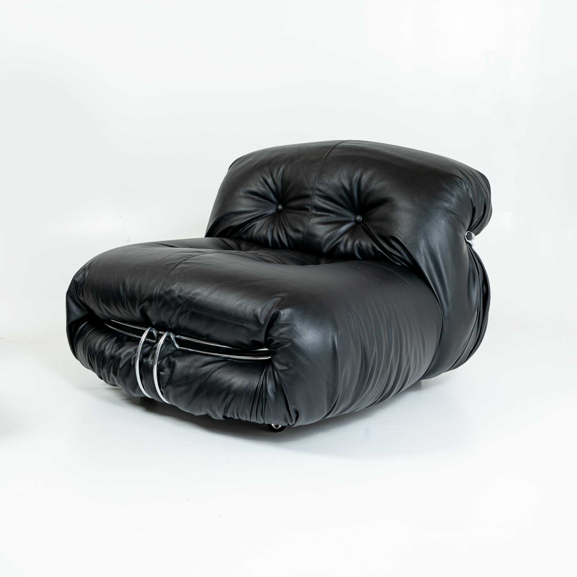 Soriana Lounge Chair by Afra & Tobia Scarpa for Cassina 1970s in black leather