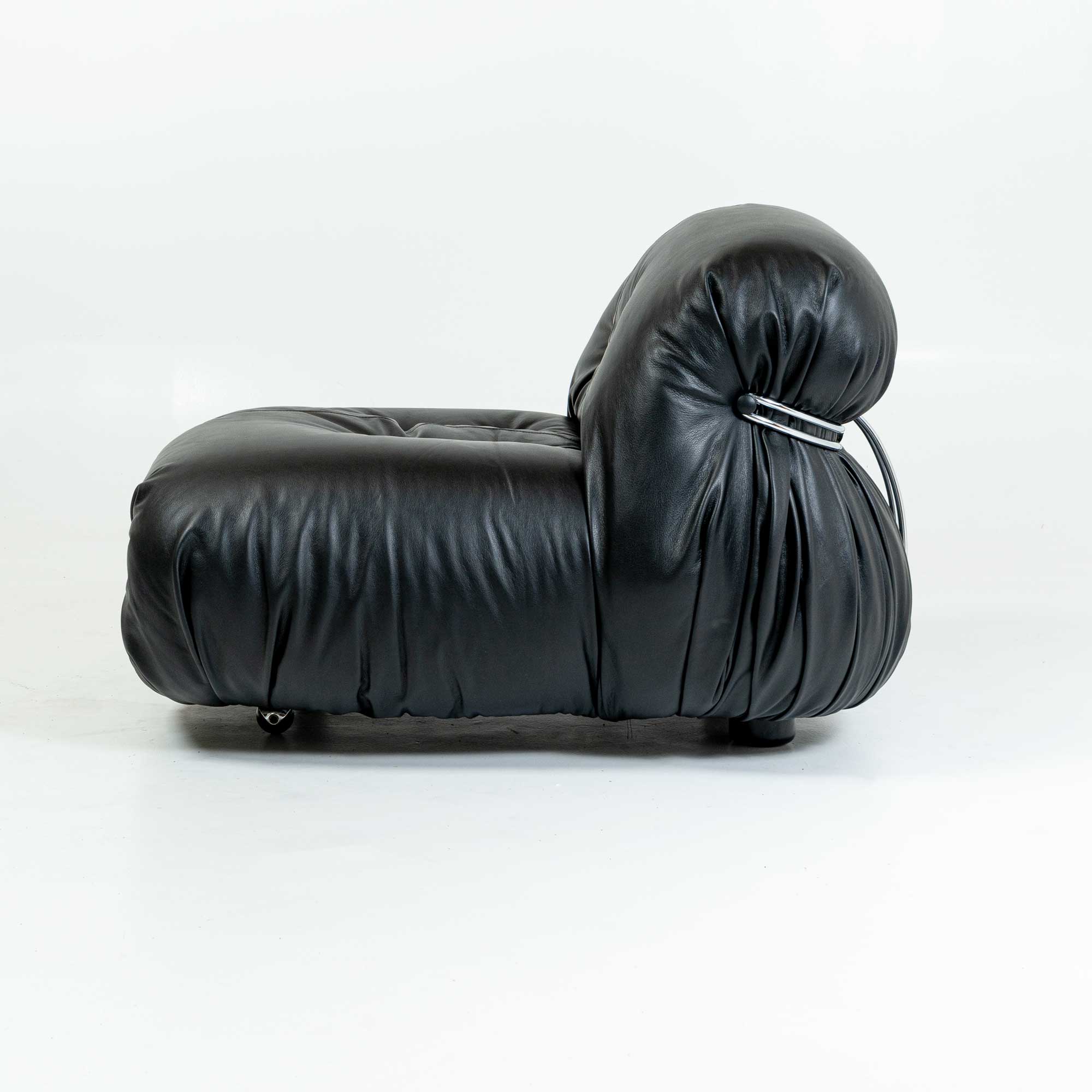 Soriana Lounge Chair by Afra & Tobia Scarpa for Cassina 1970s in black leather