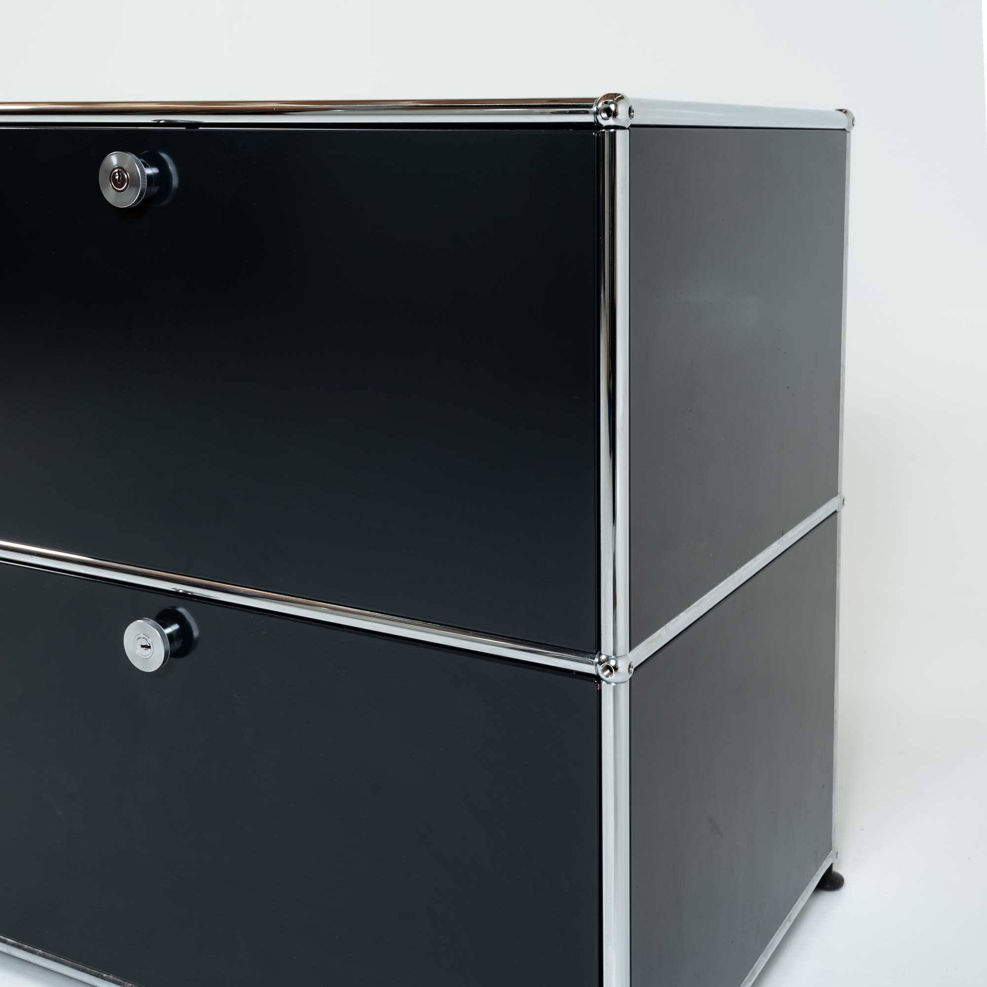 USM Haller Modular System Credenza in Graphite Black