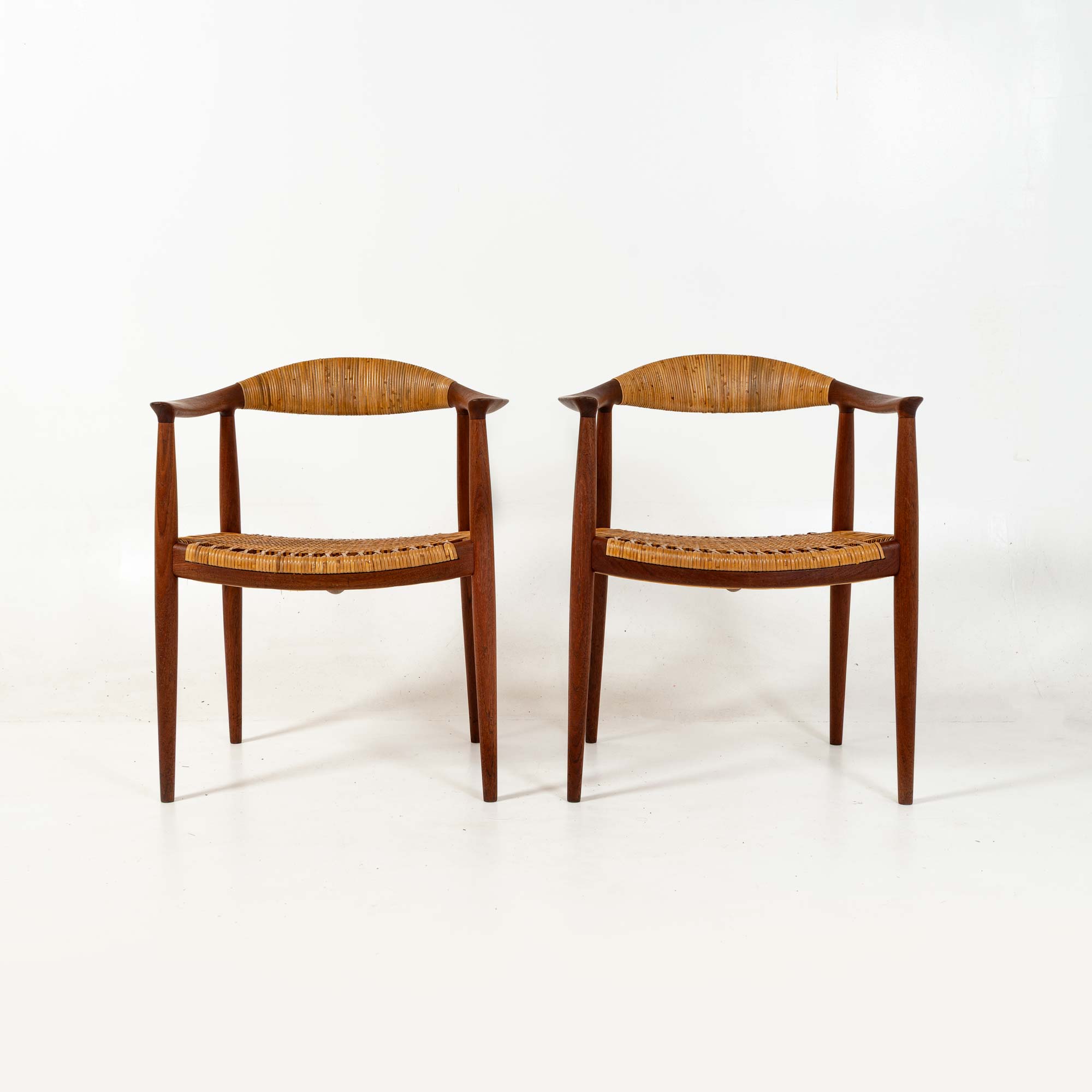 A pair of Hans Wegner for Johannes Hansen JH501 