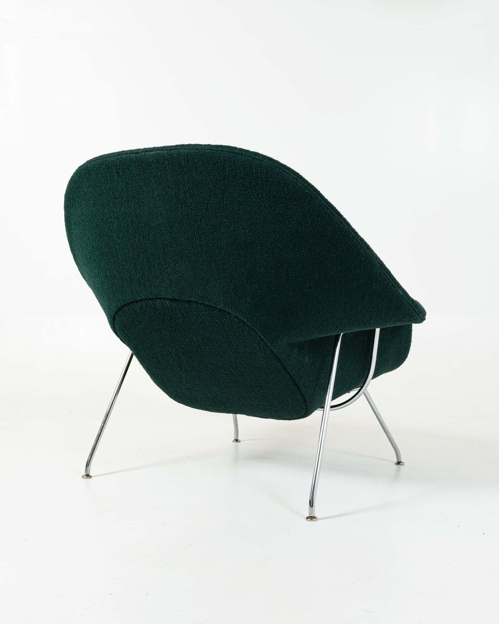 Eero Saarinen Womb Chair & Ottoman Large in Forest Green Boucle