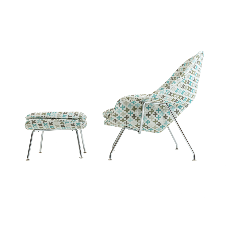 Eero Saarinen Womb Chair & Ottoman Medium in Alexander Girard Quatrefoil Fabric
