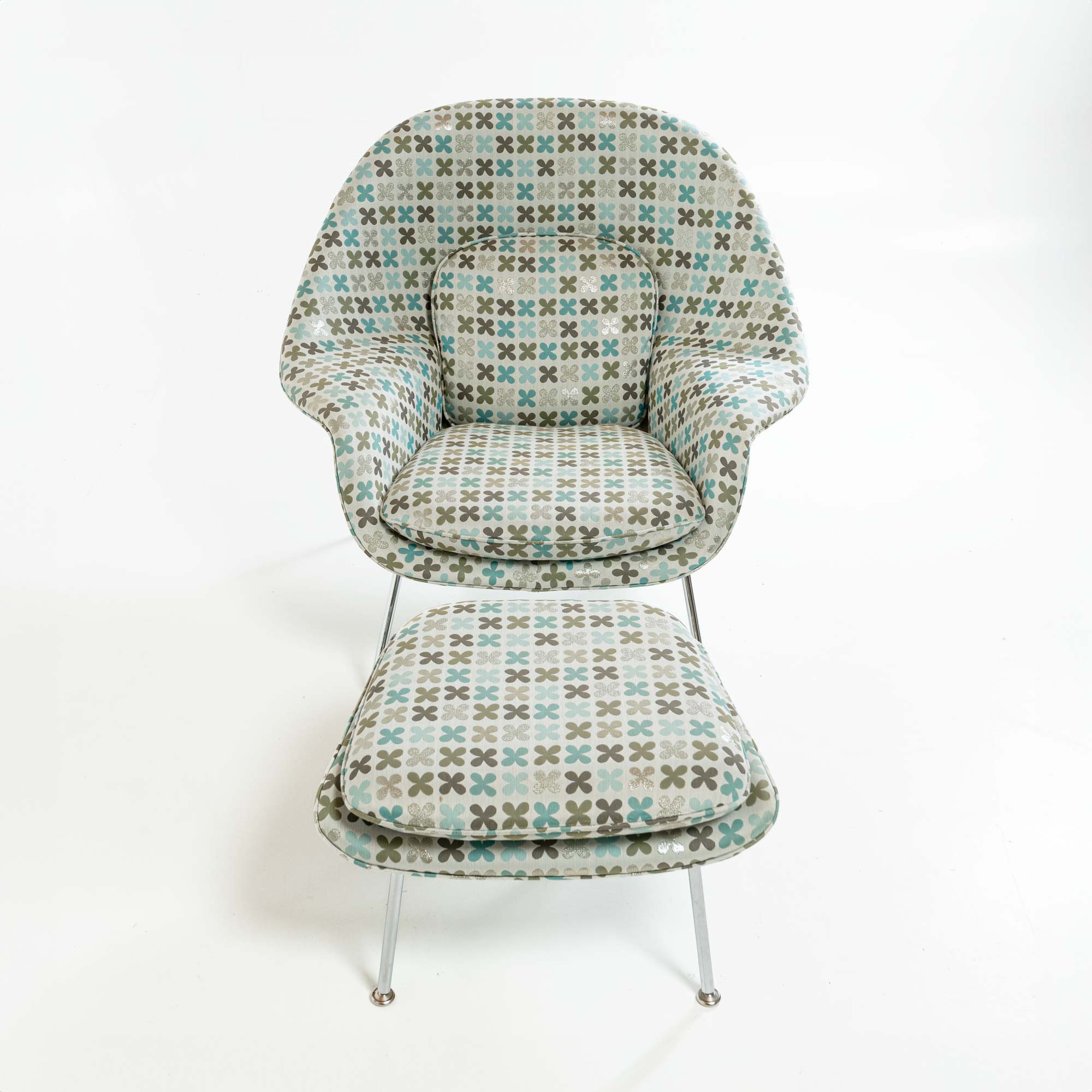 Eero Saarinen Womb Chair Ottoman Medium in Alexander Girard