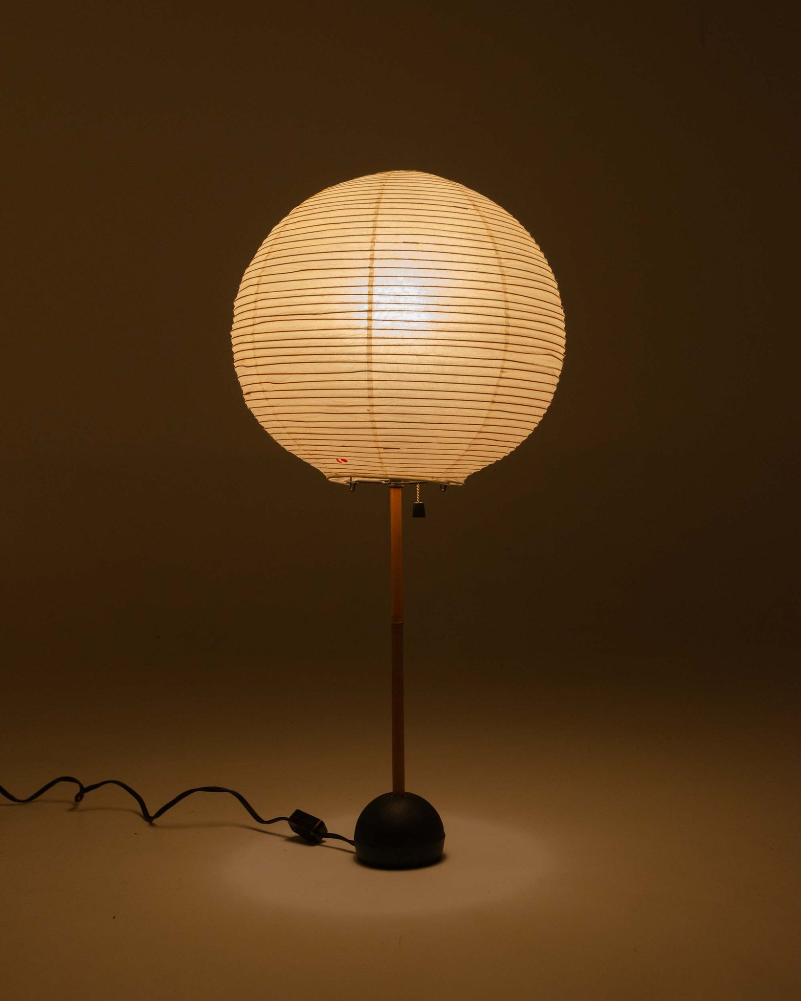 Early Isamu Noguchi Akari Table Lamps BB1 with 30A shade